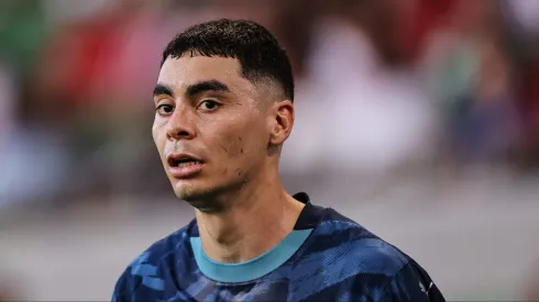 Botafogo tem interesse em Almirón - Foto: Omar Vega/Getty Images.