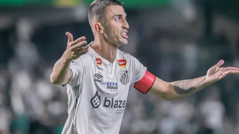 Schmidt chegou a ser capitão em alguns jogos.