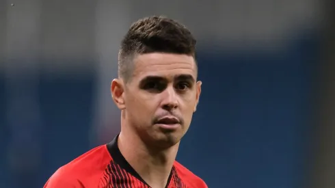 Oscar durante partida da Champions League da Ásia.
