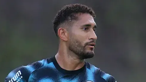 Pablo, zagueiro do Flamengo, treinando pelo Botafogo
