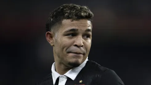 Adson oscilou muito em 2024 pelo Vasco.