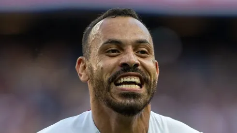 Moisés durante jogo do Fortaleza no Brasileirão. 
