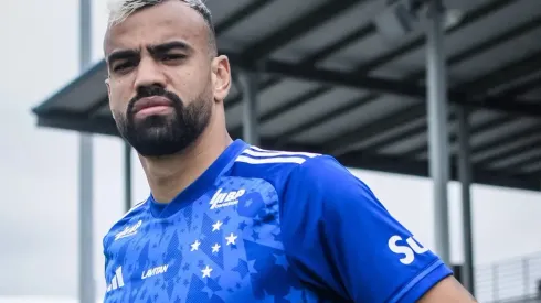 Fabricio Bruno em sua chegada ao Cruzeiro – Foto: Gustavo Aleixo/ Cruzeiro