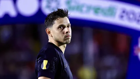 SP - BRAGANCA PAULISTA - 16/01/2025 - PAULISTA 2025, BRAGANTINO X CORINTHIANS - Angel Romero jogador do Corinthians durante partida contra o Bragantino no estadio Nabi Abi Chedid pelo campeonato Paulista 2025. Foto: Marcello Zambrana/AGIF