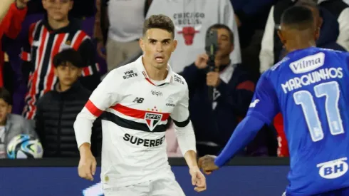 Oscar em ação no duelo entre São Paulo x Cruzeiro no FC Séries.
Foto: São Paulo
