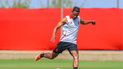 Fernando treinando com o Inter. Foto: Ricardo Duarte/ Internacional/ Flickr
