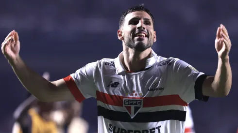 Calleri jogador do Sao Paulo comemora seu gol durante partida contra o Nacional (URU) no estadio Morumbi pelo campeonato Copa Libertadores 2024. Foto: Marcello Zambrana/AGIF
