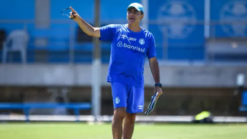 Jogadores do Gremio realizam treino técnico durante a manha desta terca-feira, no CT Luiz Carvalho, na preparação para a partida valida pelo Campeonato Gacuho 2025. FOTO: LUCAS UEBEL/GREMIO FBPA