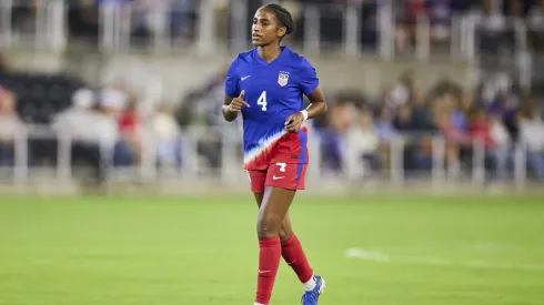 Naomi Girma pela seleção estadunidense (Johnnie Izquierdo/Getty Images)