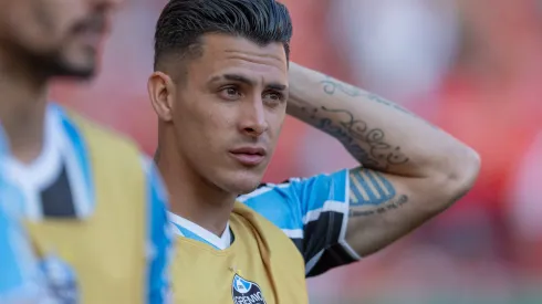 Pavon jogador do Gremio durante partida contra o Internacional no estadio Beira-Rio pelo campeonato Brasileiro A 2024. Foto: Liamara Polli/AGIF
