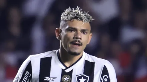 Tiquinho Soares toma decisão no Santos - Foto: Marcello Zambrana/AGIF