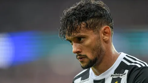 RJ - RIO DE JANEIRO - 03/11/2024 - COPA DO BRASIL 2024, FLAMENGO X ATLETICO-MG - Gustavo Scarpa jogador do Atletico-MG durante partida contra o Flamengo no estadio Maracana pelo campeonato Copa Do Brasil 2024. Foto: Thiago Ribeiro/AGIF