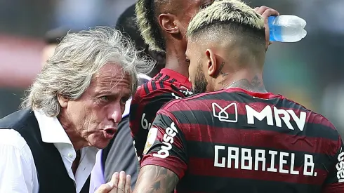 Jorge Jesus e Gabigol –
(Photo by Daniel Apuy/Getty Images)
