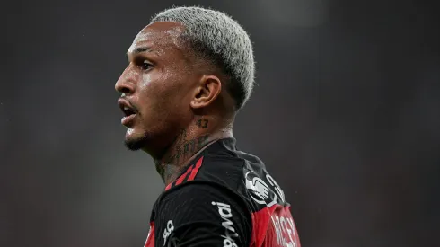 RJ – RIO DE JANEIRO – 13/11/2024 – BRASILEIRO A 2024, FLAMENGO X ATLETICO-MG – Wesley jogador do Flamengo durante partida contra o Atletico-MG no estadio Maracana pelo campeonato Brasileiro A 2024. Foto: Thiago Ribeiro/AGIF
