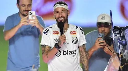 Neymar durante sua apresentação, na Vila Belmiro. Foto: Mauro Horita