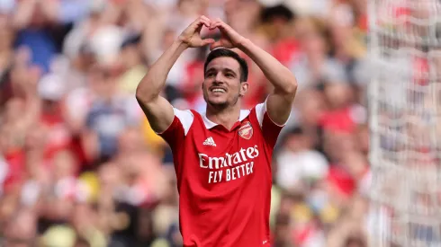 LONDON, ENGLAND – MAY 22: Cedric Soares of Arsenal celebrates after scoring their team's third goal during the Premier League match between Arsenal and Everton at Emirates Stadium on May 22, 2022 in London, England. (Photo by Marc Atkins/Getty Images)
