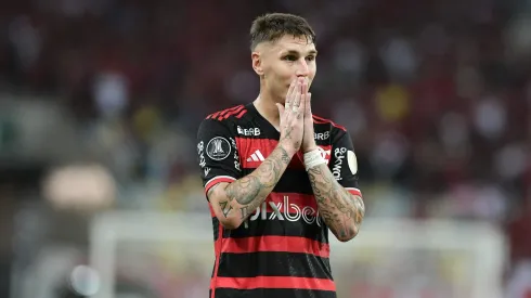 Varela jogador do Flamengo lamenta durante partida contra o Millonarios no estadio Maracana pelo campeonato Copa Libertadores 2024. Foto: Thiago Ribeiro/AGIF