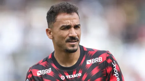 Danilo, jogador do Flamengo, durante partida contra o Botafogo no estádio Mangueirão pela Supercopa