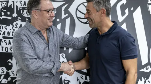 Teixeira e Caixinha juntos – Foto: Bruno Vaz/Santos FC.