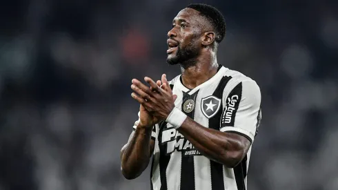 RJ – RIO DE JANEIRO – 18/08/2024 – BRASILEIRO A 2024, BOTAFOGO X FLAMENGO – Bastos jogador do Botafogo durante partida contra o Flamengo no estadio Engenhao pelo campeonato Brasileiro A 2024. Foto: Thiago Ribeiro/AGIF