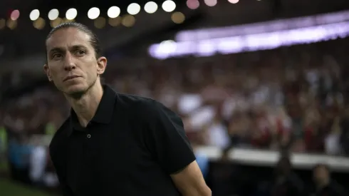 Filipe Luís técnico do Flamengo durante partida contra o Atlético-MG no estádio Maracanã pelo campeonato Brasileiro A 2024. Foto: Jorge Rodrigues/AGIF