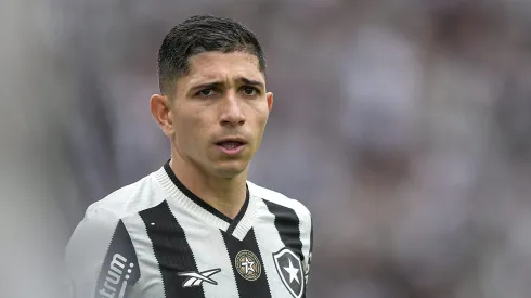 Savarino jogador do Botafogo durante partida contra o São Paulo no estádio Engenhão pelo campeonato Brasileiro A 2024. Foto: Thiago Ribeiro/AGIF