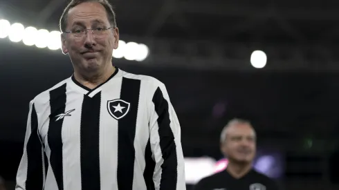 John Textor atrasa pagamentos