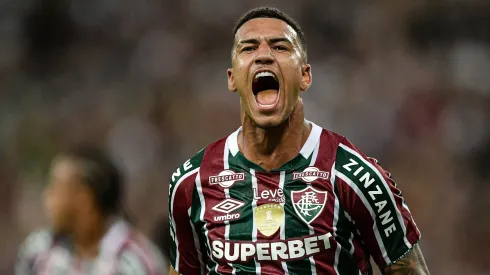 Kaua Elias jogador do Fluminense comemora seu gol durante partida contra o Gremio no estadio Maracana pelo campeonato Brasileiro A 2024. Foto: Thiago Ribeiro/AGIF
