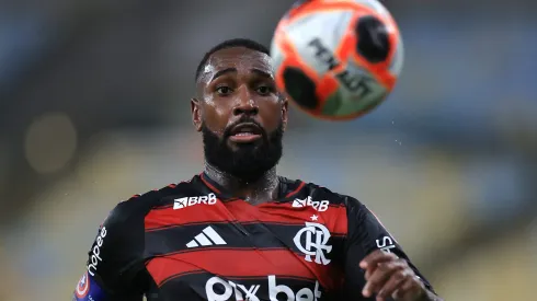 RIO DE JANEIRO, BRAZIL – FEBRUARY 12: Gerson of Flamengo fights for the ball during a Campeonato Carioca 2025 match between Flamengo and Botafogo at Maracana Stadium on February 12, 2025 in Rio de Janeiro, Brazil. (Photo by Buda Mendes/Getty Images)