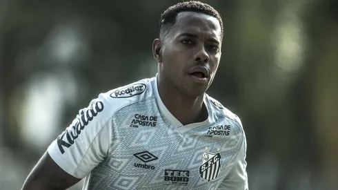 Filho de Robinho é barrado na Vila