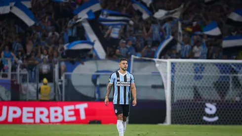 RS – PORTO ALEGRE – 08/02/2025 – GAUCHO 2025, GREMIO X INTERNACIONAL – Joao Pedro jogador do Gremio durante partida contra o Internacional no estadio Arena do Gremio pelo campeonato Gaucho 2025. Foto: Maxi Franzoi/AGIF