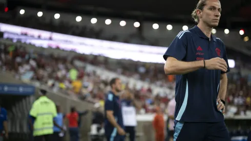 RJ – RIO DE JANEIRO – 22/02/2025 – CARIOCA 2025, FLAMENGO X MARICA – Filipe Luis tecnico do Flamengo durante partida contra o Marica no estadio Maracana pelo campeonato Carioca 2025. Foto: Jorge Rodrigues/AGIF