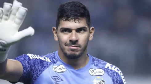 João Paulo durante aquecimento no Paulistão