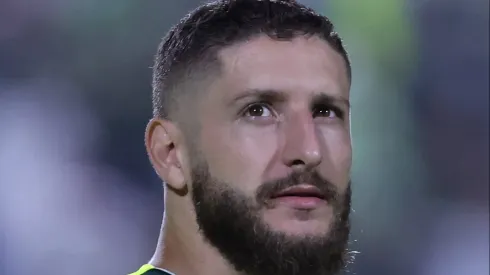 Zé Rafael está chegando ao Santos