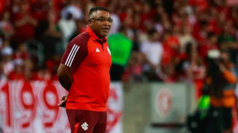 RS – PORTO ALEGRE – 04/12/2024 – BRASILEIRO A 2024, INTERNACIONAL X BOTAFOGO – Roger Machado tecnico do Internacional durante partida contra o Botafogo no estadio Beira-Rio pelo campeonato Brasileiro A 2024. Foto: