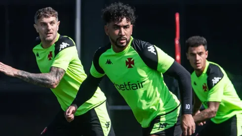 Payet, Vegetti e Coutinho
Foto: Leandro Amorim/Vasco