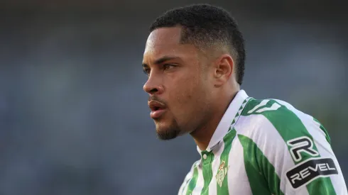 Vitor Roque em ação pelo Real Betis – Foto: Jose Breton