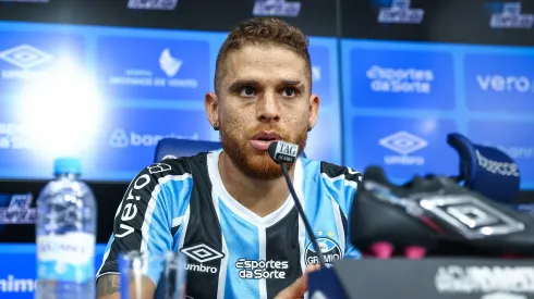 Cuéllar é o novo volante do Grêmio – Foto: Lucas Uebel/Grêmio FBPA