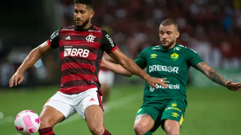 Zagueiro Pablo em confronto pelo Flamengo
