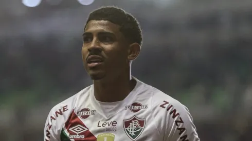 RS – CAXIAS DO SUL – 01/08/2024 – COPA DO BRASIL 2024, JUVENTUDE X FLUMINENSE – John Kennedy jogador do Fluminense reclama com a arbitragem durante partida contra o Juventude no estAdio Alfredo Jaconi pelo campeonato Copa Do Brasil 2024.