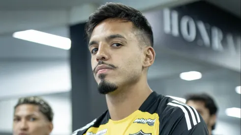 Gabriel Menino durante trabalho na academia da Cidade do Galo.
