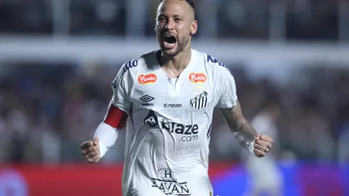 Neymar contra o Água Santa. Foto: Reinaldo Campos/AGIF
