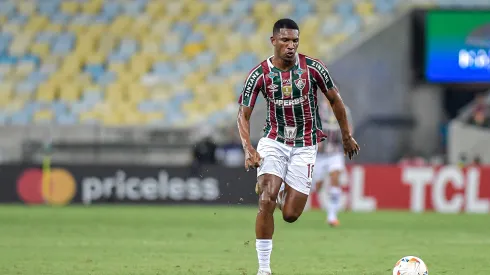 Lelê em ação pelo Fluminense – Foto: Thiago Ribeiro/AGIF