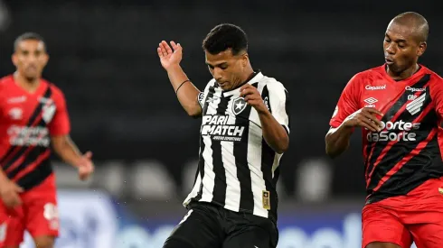 Fabiano pelo Botafogo em partida do Brasileirão. Foto: Thiago Ribeiro /AGIF (Photo by Thiago Ribeiro/AGIF/Sipa USA) Credit: Sipa US/Alamy Live News