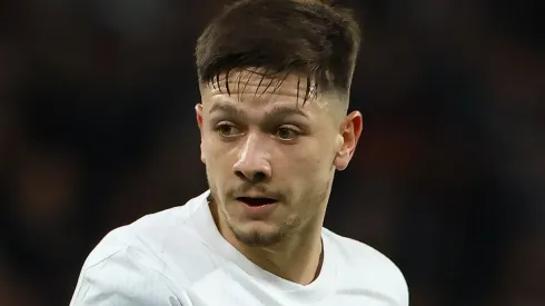 Garro não treina e vira dúvida para jogo entre Corinthians e Barcelona nesta quarta (12).