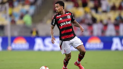 Allan está em conversa com o Grêmio – Foto: Thiago Ribeiro/AGIF