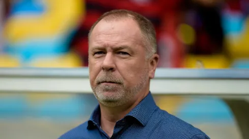 Mano Menezes técnico do Fluminense durante partida contra o Flamengo no estadio Maracana pelo campeonato Brasileiro A 2018. Foto: Thiago Ribeiro/AGIF