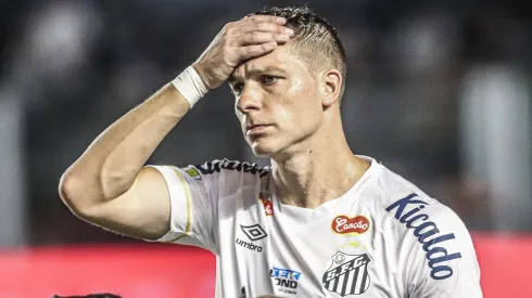 Atacante tem o futuro incerto – Foto: Reinaldo Campos/AGIF.
