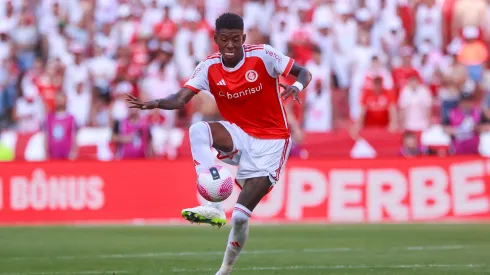 Vitão provocou o Grêmio após o título do Internacional. Foto: Luiz Erbes/AGIF