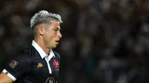 Capasso, zagueiro que pertence ao Vasco